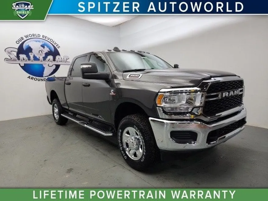 2024 Ram 3500 Tradesman photo 1