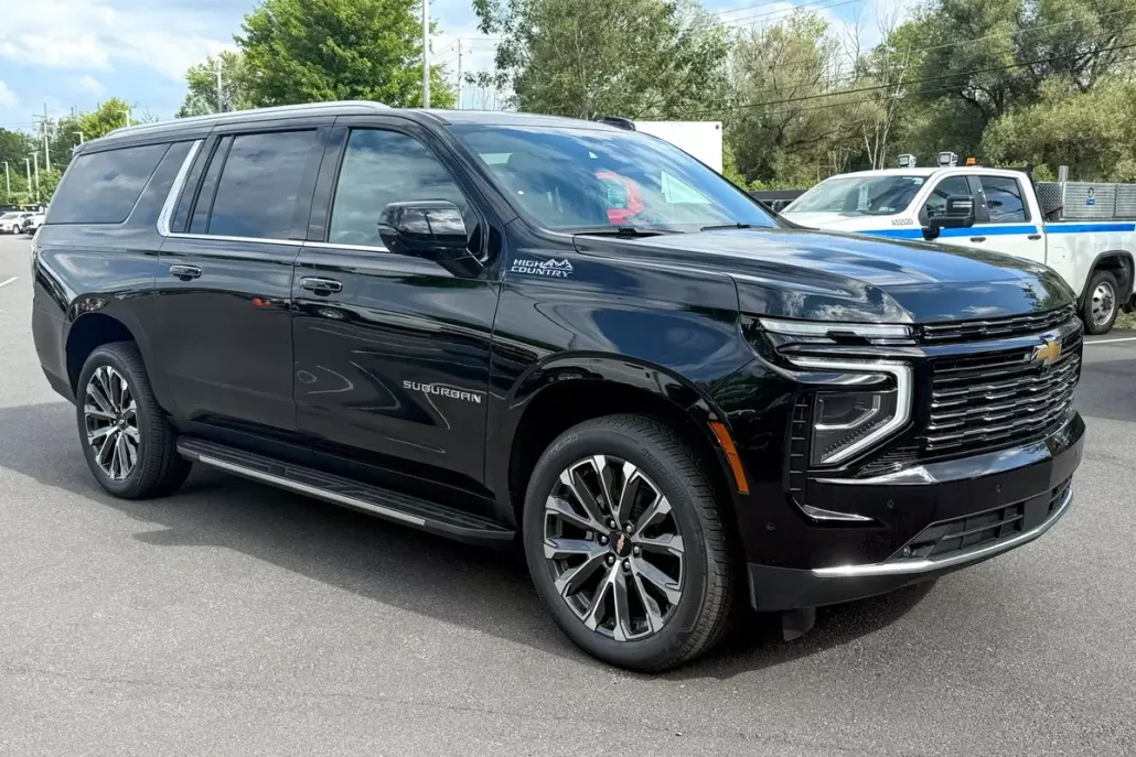2025 Chevrolet Suburban High Country photo 1
