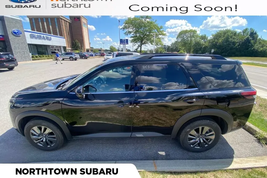 2025 Nissan Pathfinder SV photo 1