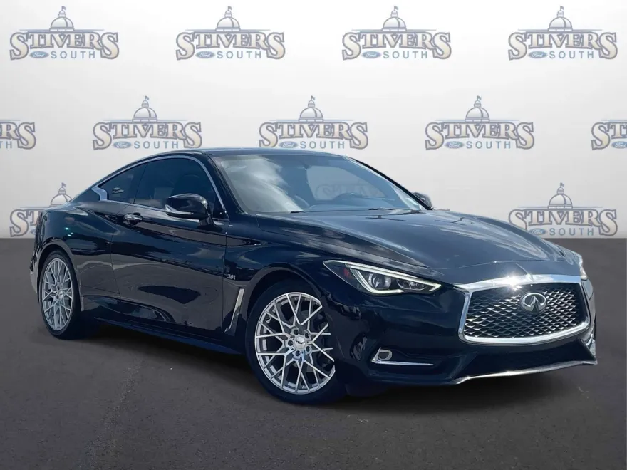 2018 Infiniti Q60 3.0t Luxe photo 1