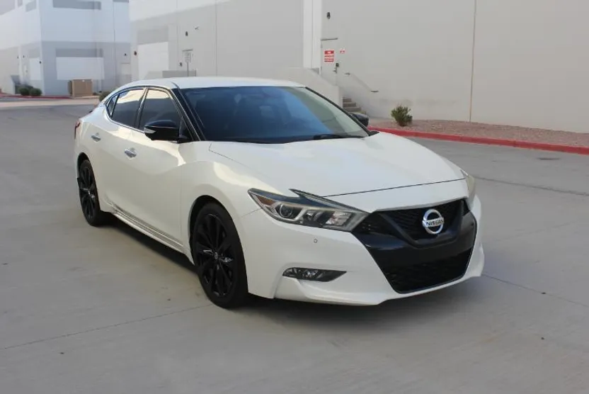 2018 Nissan Maxima SR photo 1