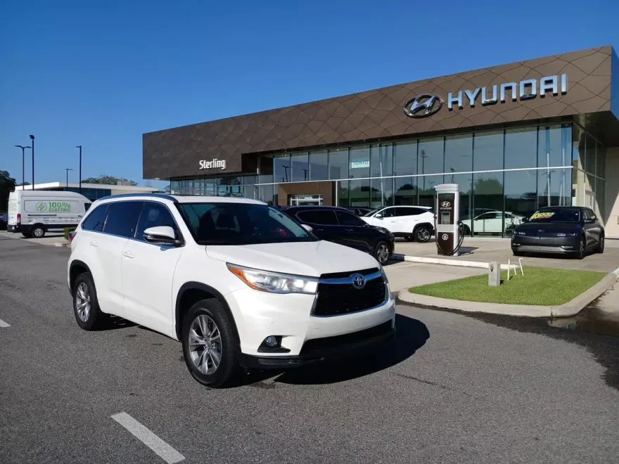2015 Toyota Highlander XLE photo 1