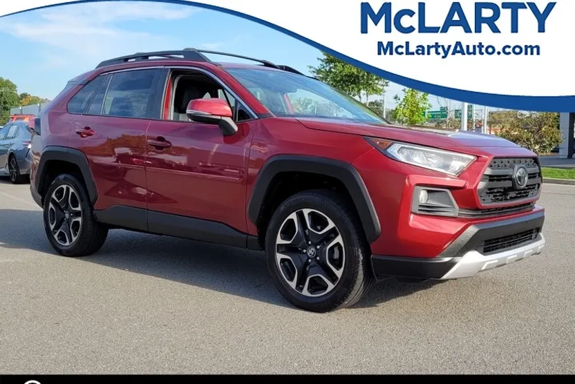 2019 Toyota RAV4 Adventure photo 1