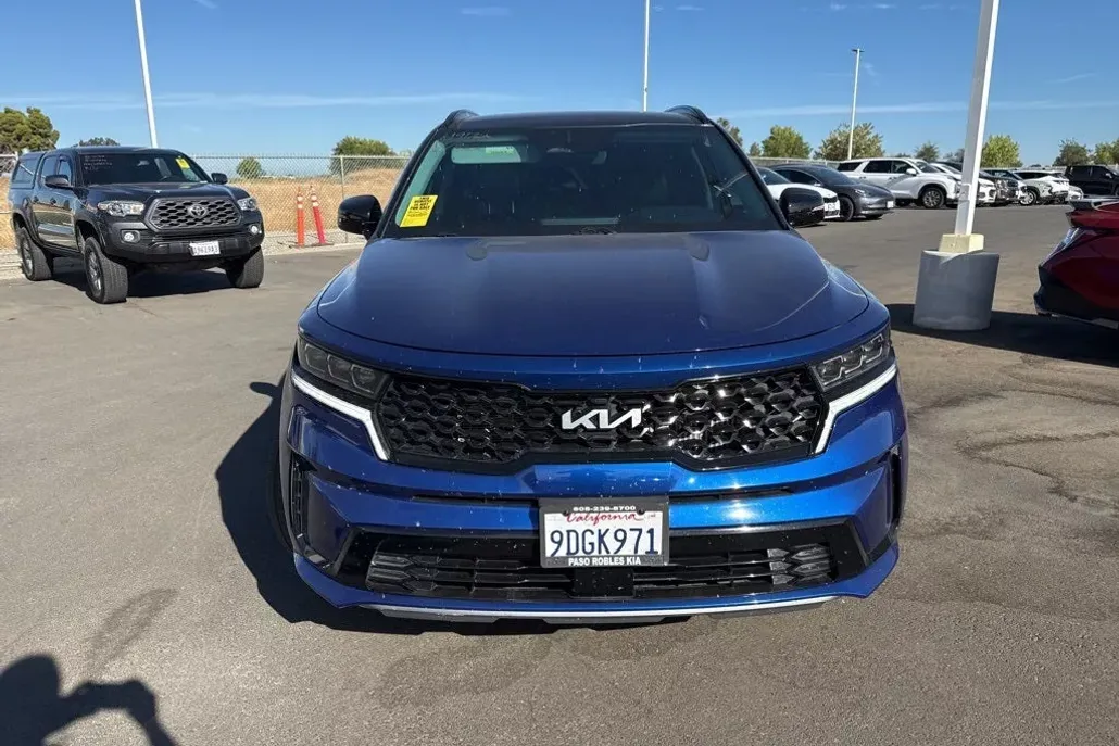 2022 Kia Sorento SX photo 1