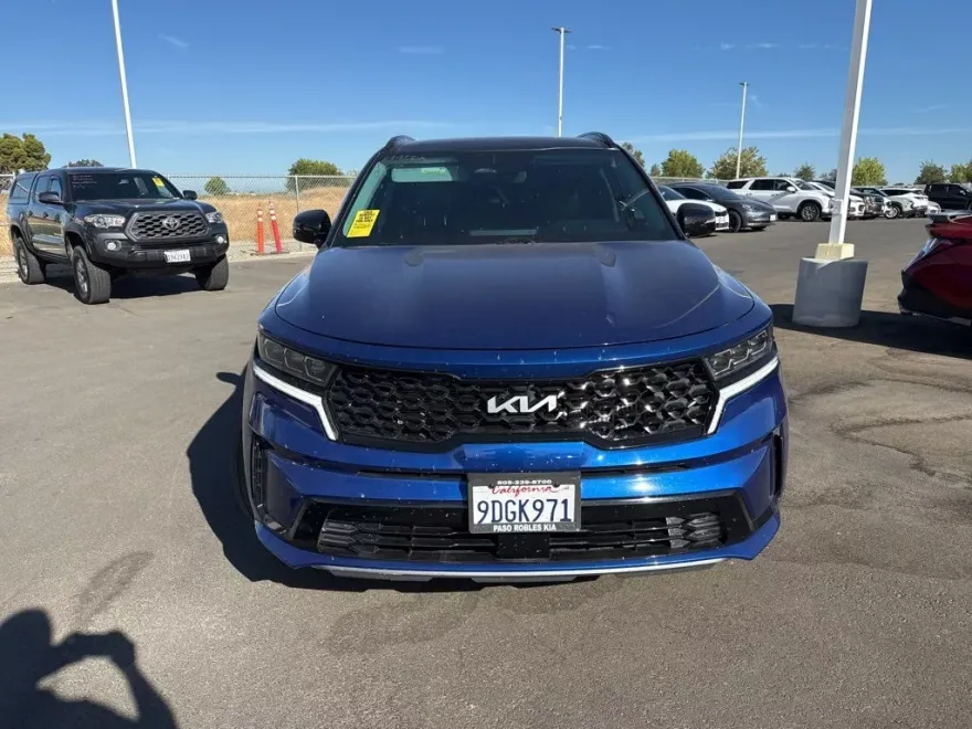 2022 Kia Sorento SX photo 1