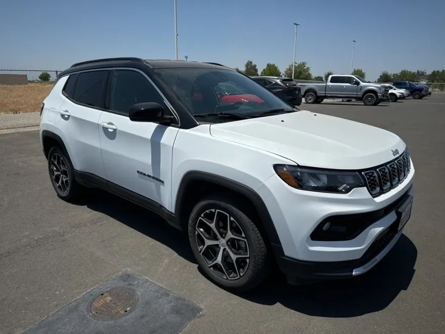 2024 Jeep Compass Limited photo 1