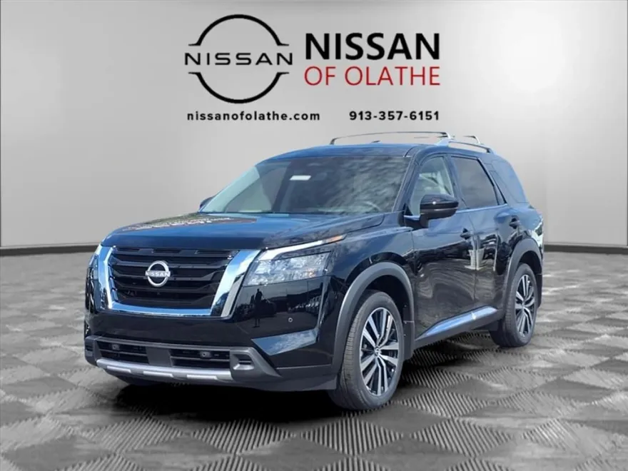 2025 Nissan Pathfinder Platinum photo 1