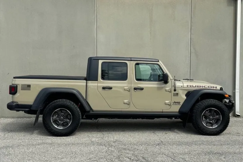 2020 Jeep Gladiator Rubicon photo 1