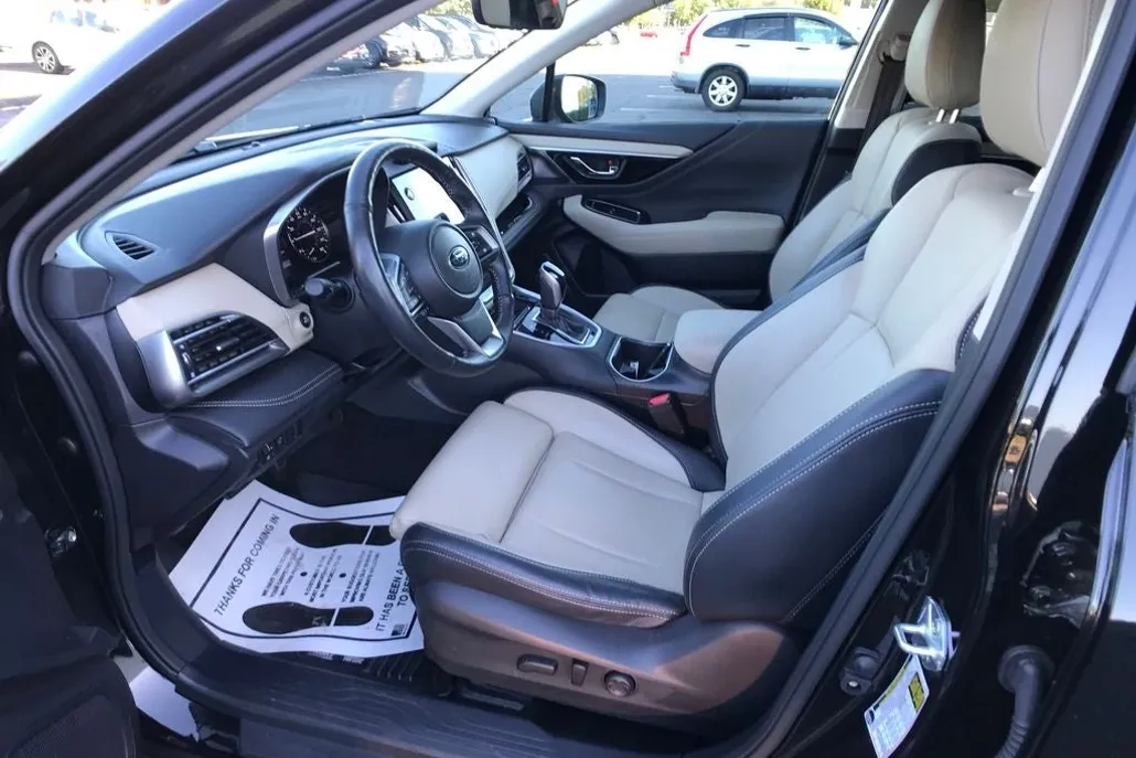 2023 Subaru Outback Limited photo 1