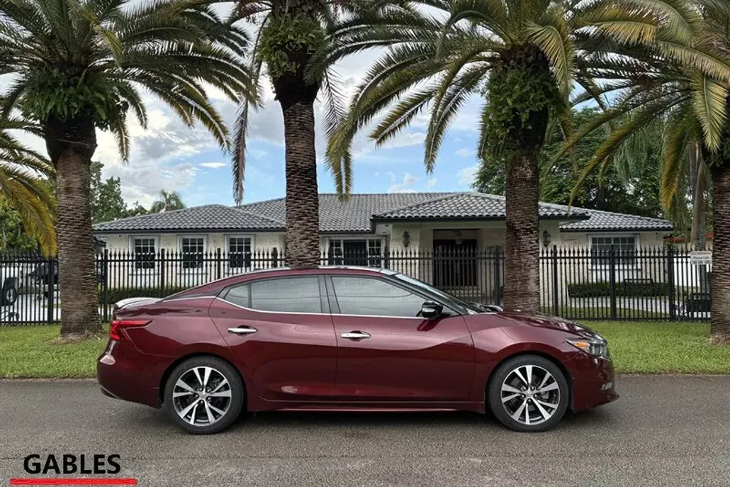 2017 Nissan Maxima Platinum photo 1