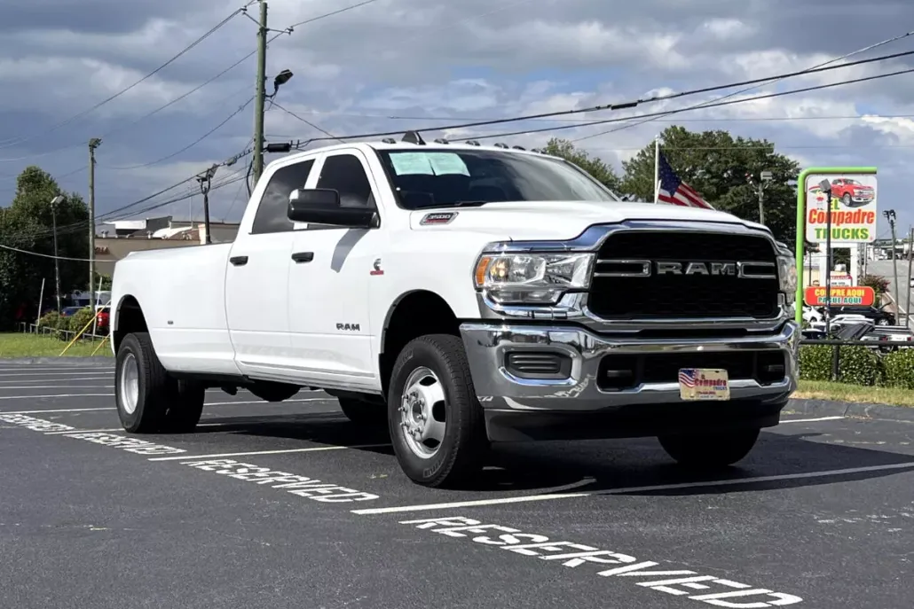 2022 Ram 3500 Tradesman photo 1