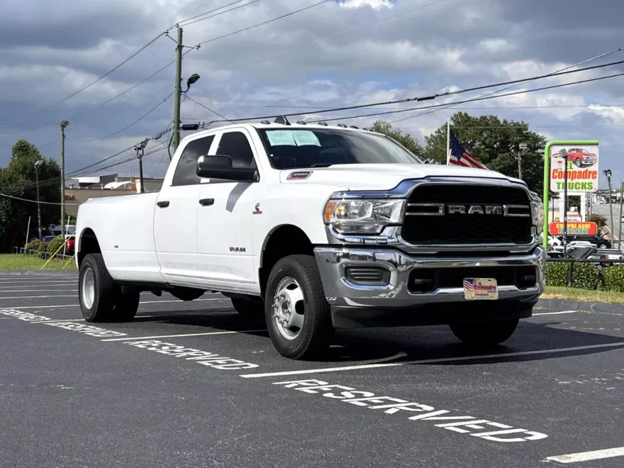 2022 Ram 3500 Tradesman photo 1