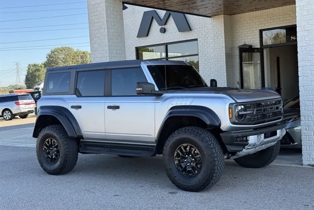 2023 Ford Bronco Raptor photo 1