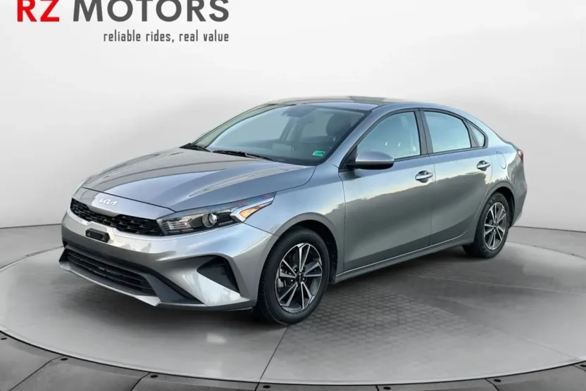 2024 Kia Forte LXS photo 1