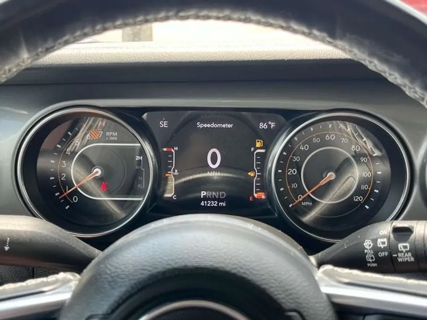 2022 Jeep Wrangler Unlimited Sahara photo 33