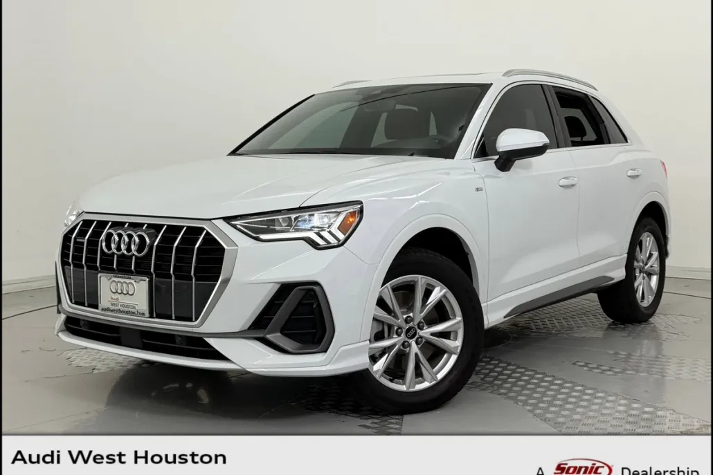 2025 Audi Q3 S line Premium photo 1
