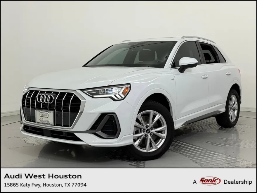 2025 Audi Q3 S line Premium photo 1