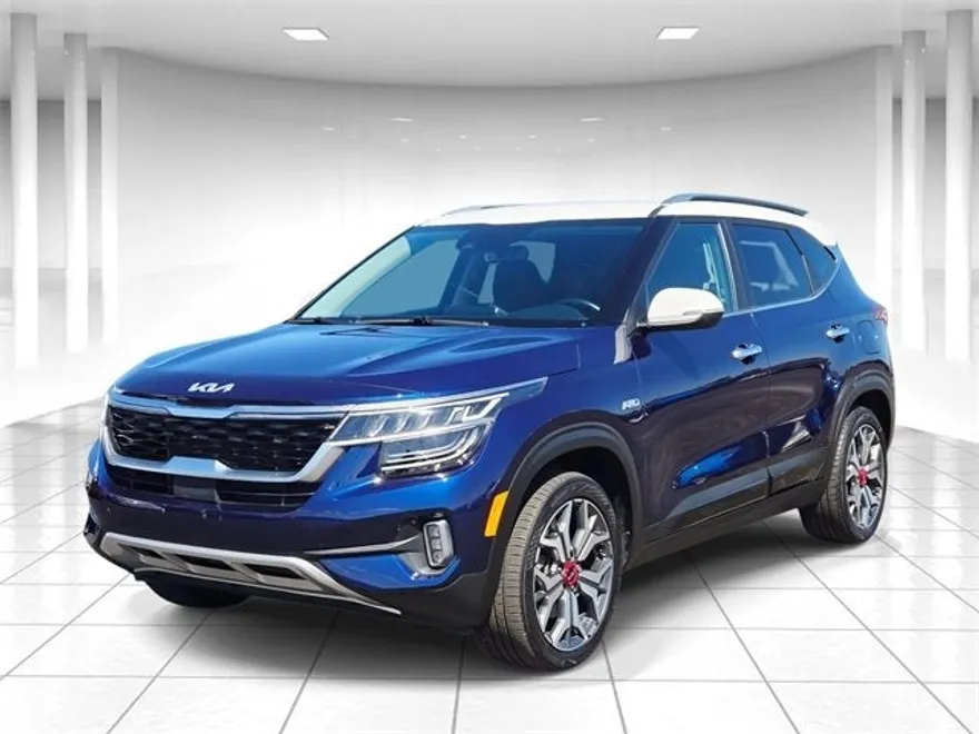 2023 Kia Seltos SX photo 1