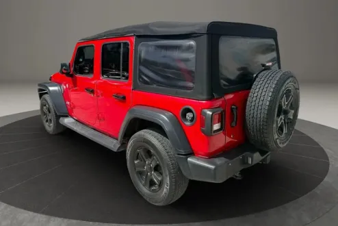 2018 Jeep Wrangler Unlimited Sport S photo 2