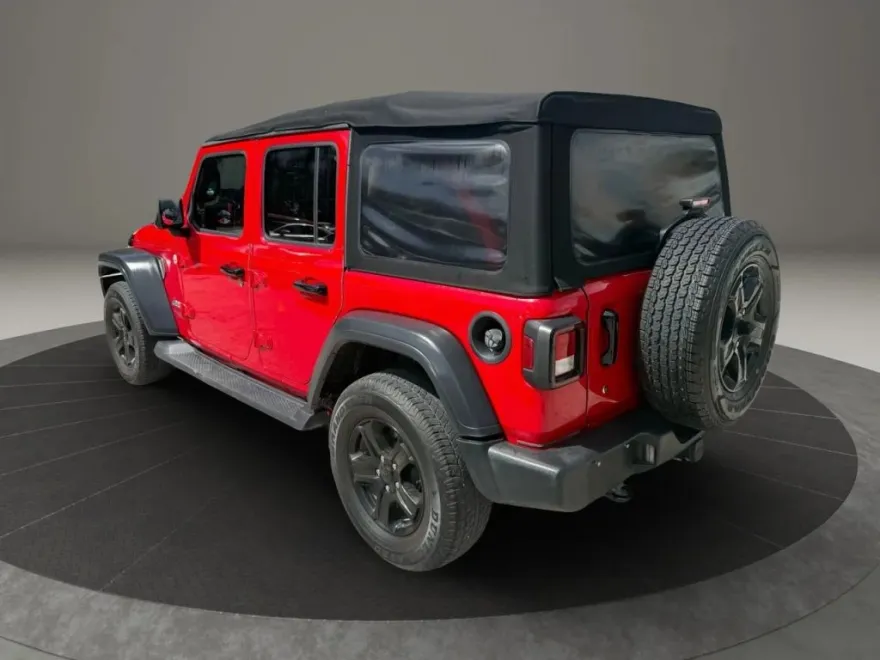 2018 Jeep Wrangler Unlimited Sport S photo 2