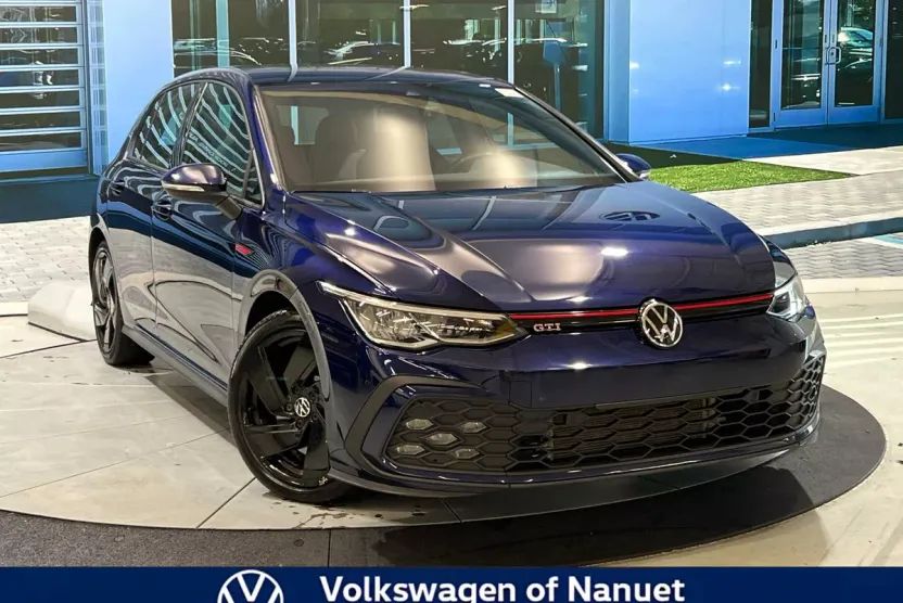 2022 Volkswagen Golf GTI S photo 1