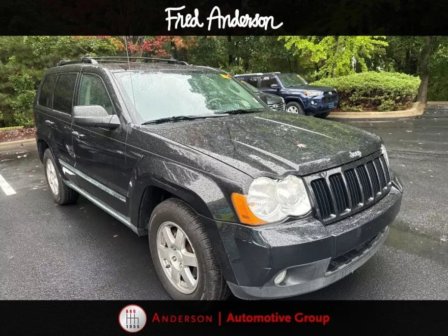 2009 Jeep Grand Cherokee Laredo photo 1