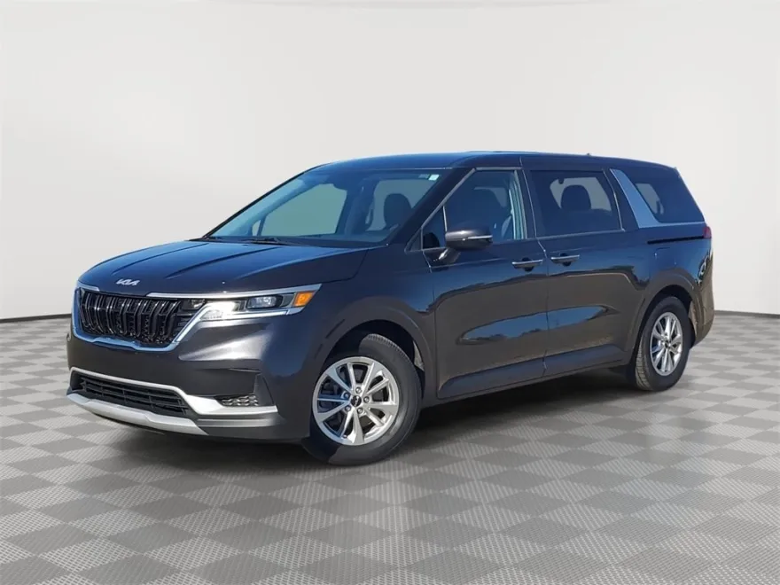 2022 Kia Carnival LX photo 1