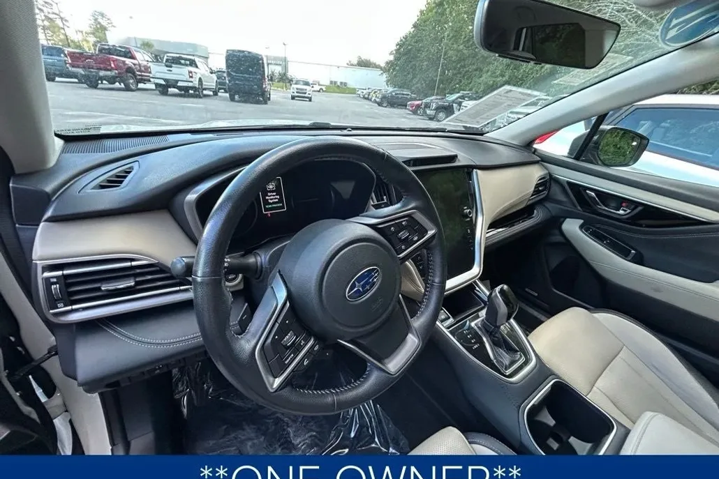 2021 Subaru Outback Limited photo 1