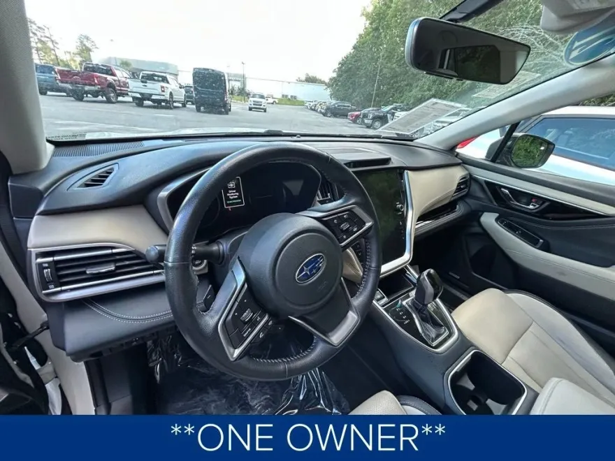 2021 Subaru Outback Limited photo 1