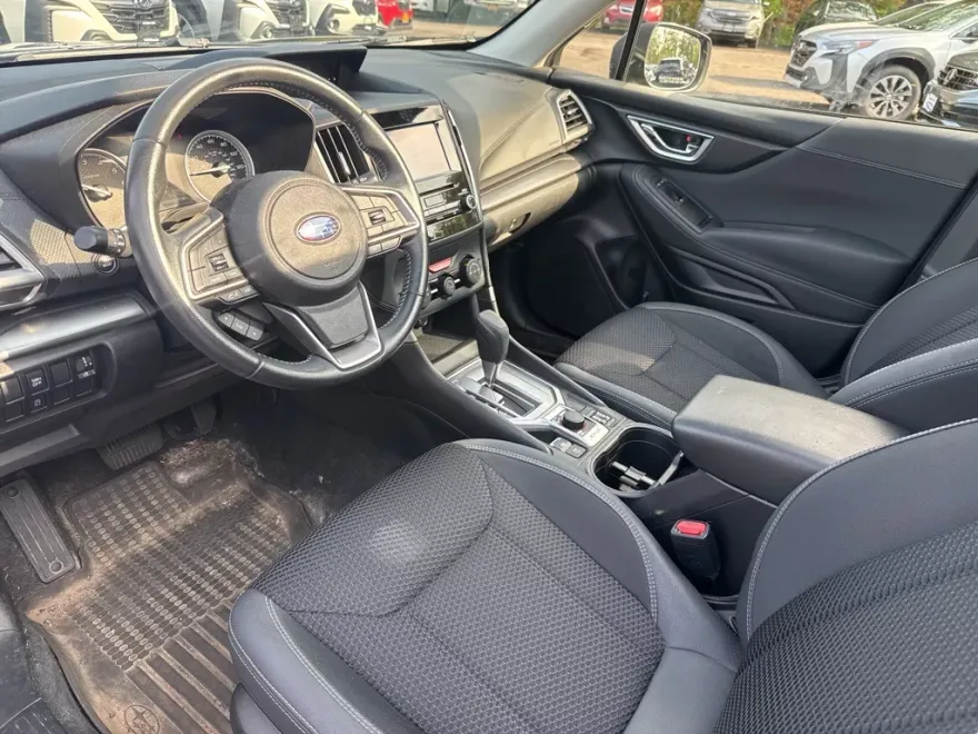 2021 Subaru Forester Premium photo 1