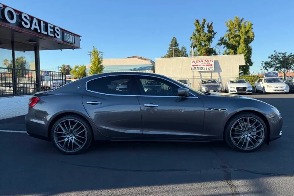 2014 Maserati Ghibli photo 1