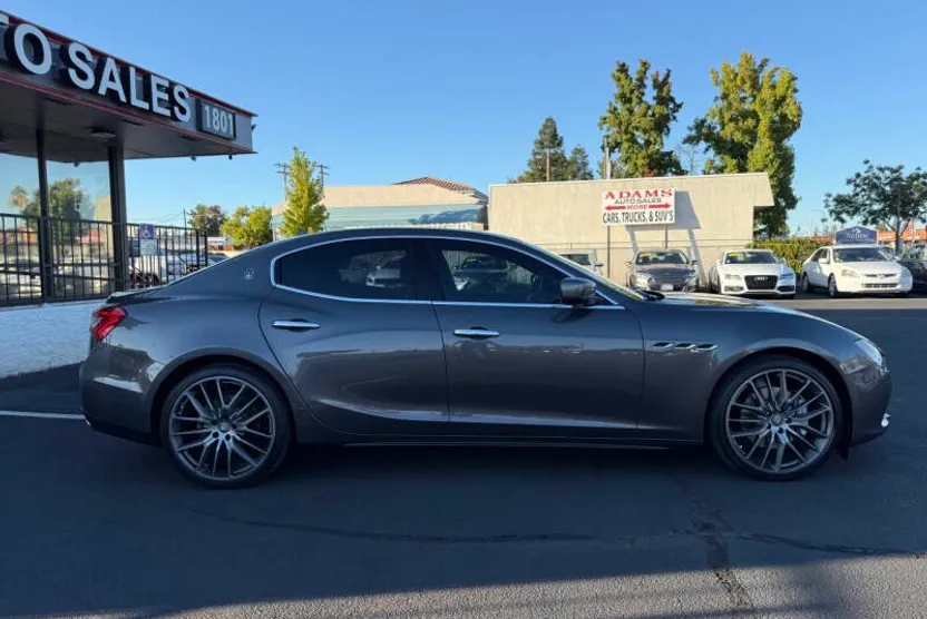 2014 Maserati Ghibli photo 1
