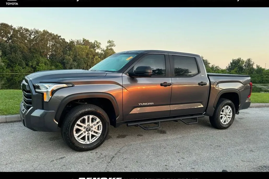 2025 Toyota Tundra SR5 photo 1