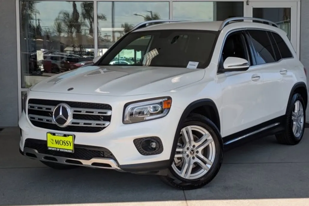 2023 Mercedes Benz GLB 250 photo 1