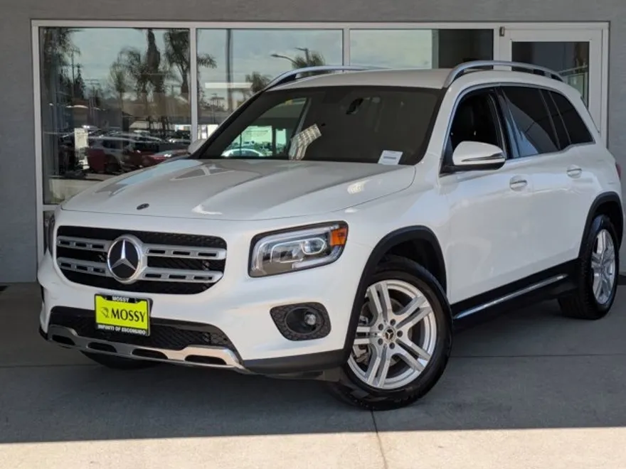 2023 Mercedes Benz GLB 250 photo 1