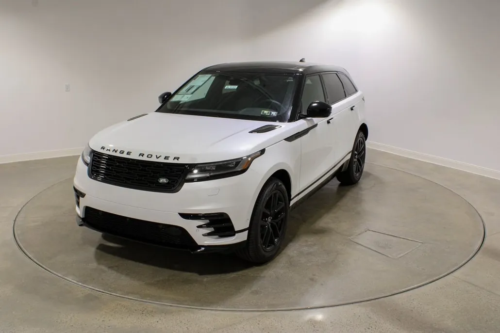 2026 Land Rover Range Rover Velar SE photo 1