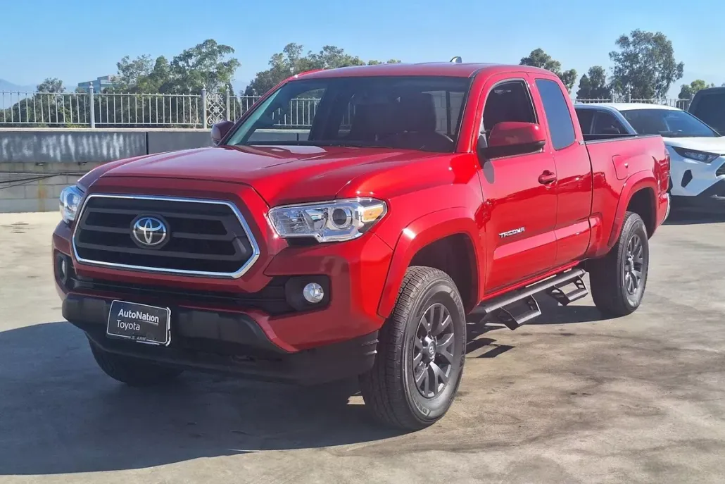 2023 Toyota Tacoma SR5 V6 photo 1