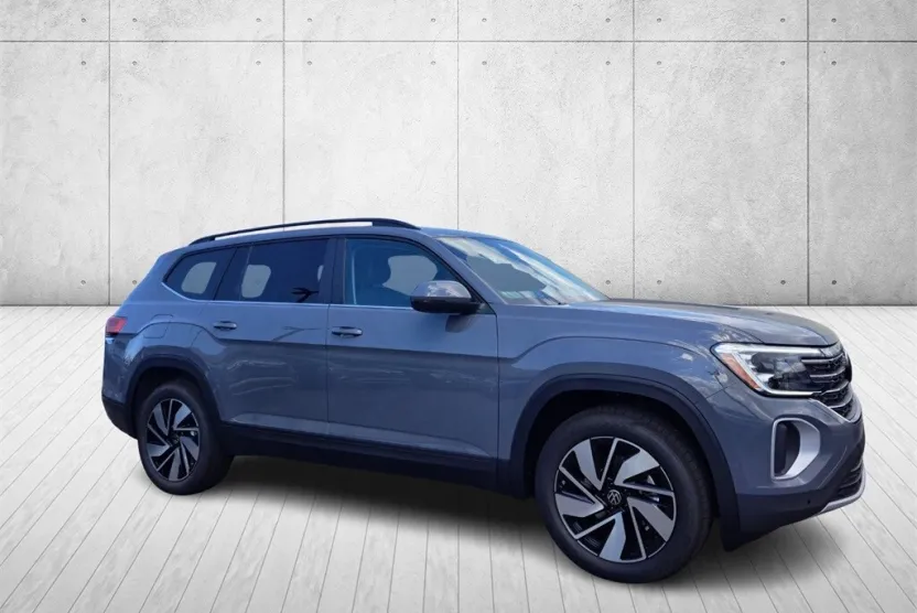 2026 Volkswagen Atlas SE Technology photo 1