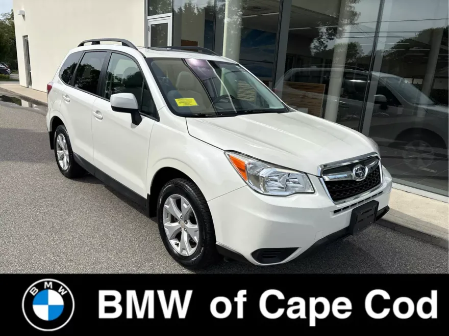 2016 Subaru Forester 2.5i Premium photo 1