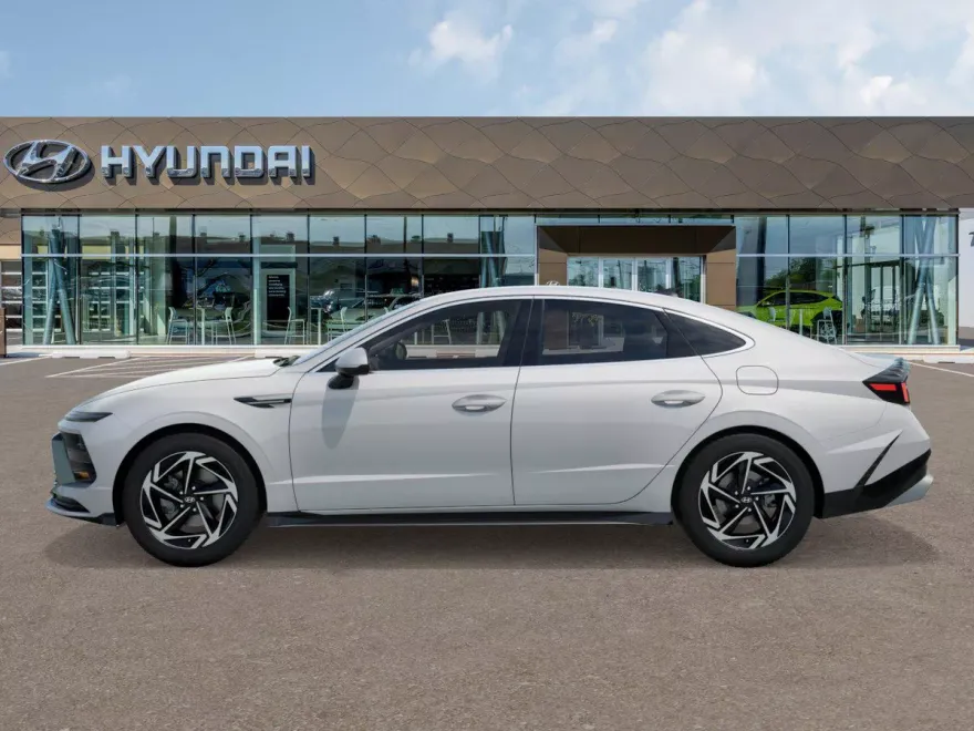2026 Hyundai Sonata SEL Sport photo 1