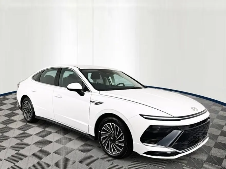 2024 Hyundai Sonata Hybrid SEL photo 1