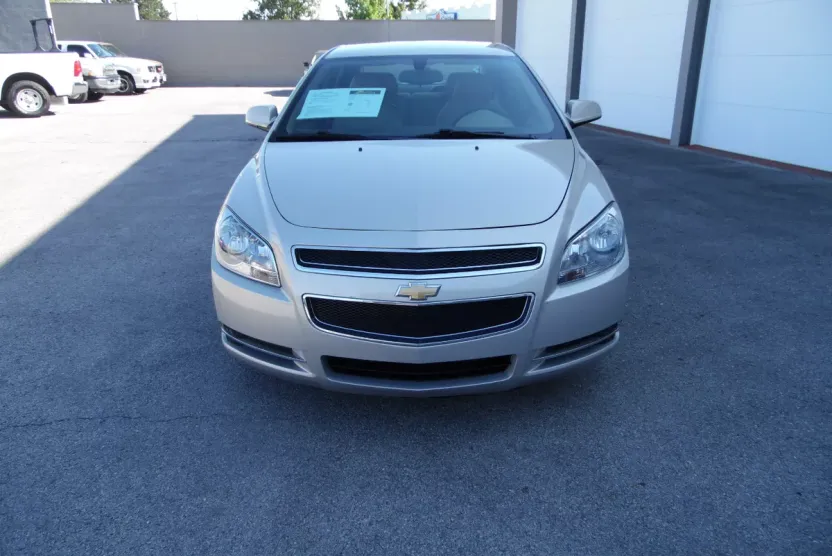 2012 Chevrolet Malibu 1LT photo 1