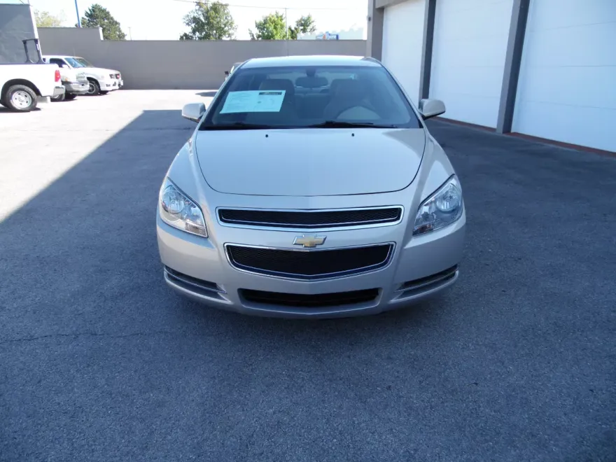 2012 Chevrolet Malibu 1LT photo 1