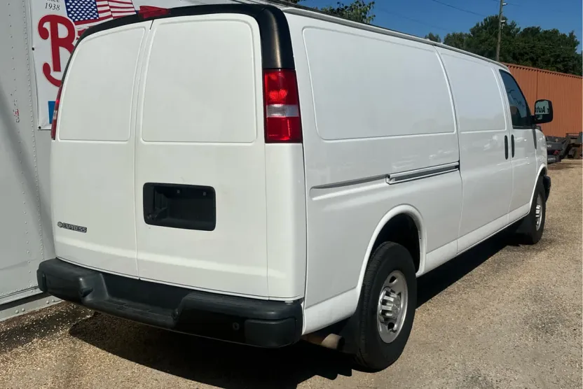 2020 Chevrolet Express Cargo 3500 photo 1