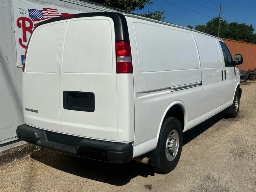 2020 Chevrolet Express Cargo 3500 photo 1