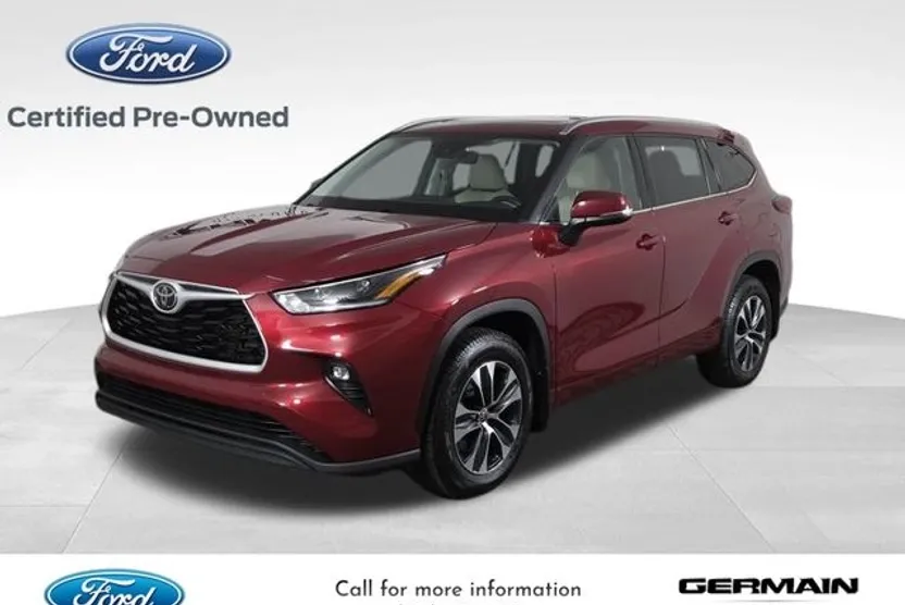2021 Toyota Highlander XLE photo 1
