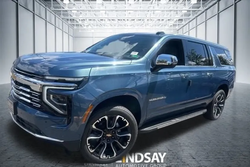 2025 Chevrolet Suburban Premier photo 1