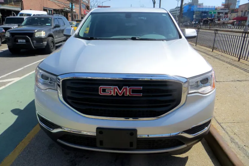 2019 Gmc Acadia SLE photo 1