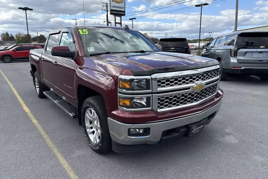 2015 Chevrolet Silverado 1500 LT photo 1