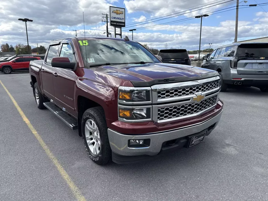 2015 Chevrolet Silverado 1500 LT photo 1